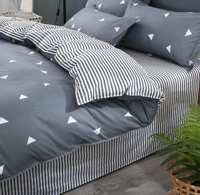 3 Pieces Duvet Cover Set Blue Gray with White Triangles - Ultra Soft and Easy Care Design Summer Bedding Duvet Cover Queen Size 90x90+ 2 Pillow Shams- 800 TC with Zipper Closure 4 Corner Ties