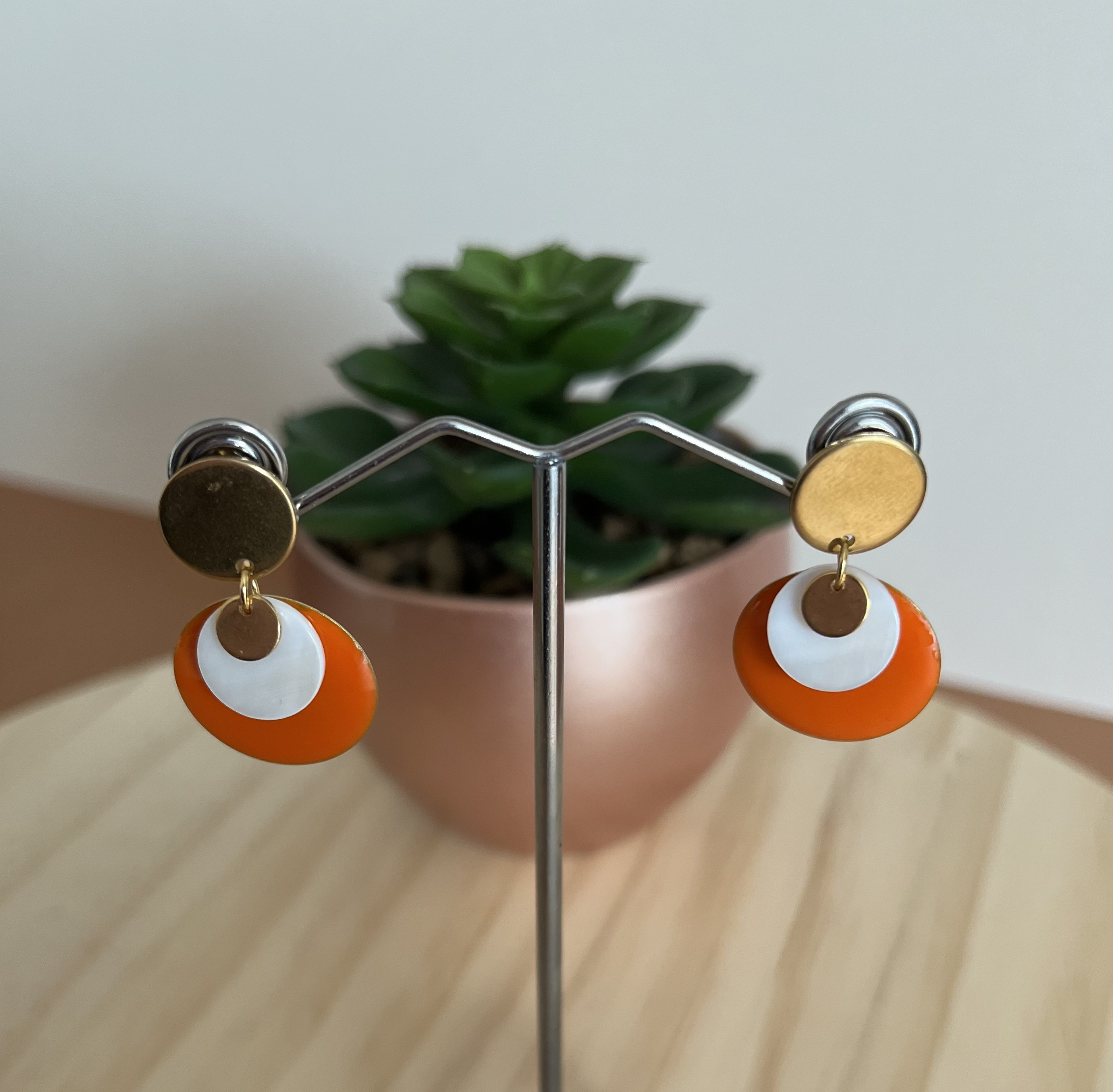 Boucles d'oreille clou Orange