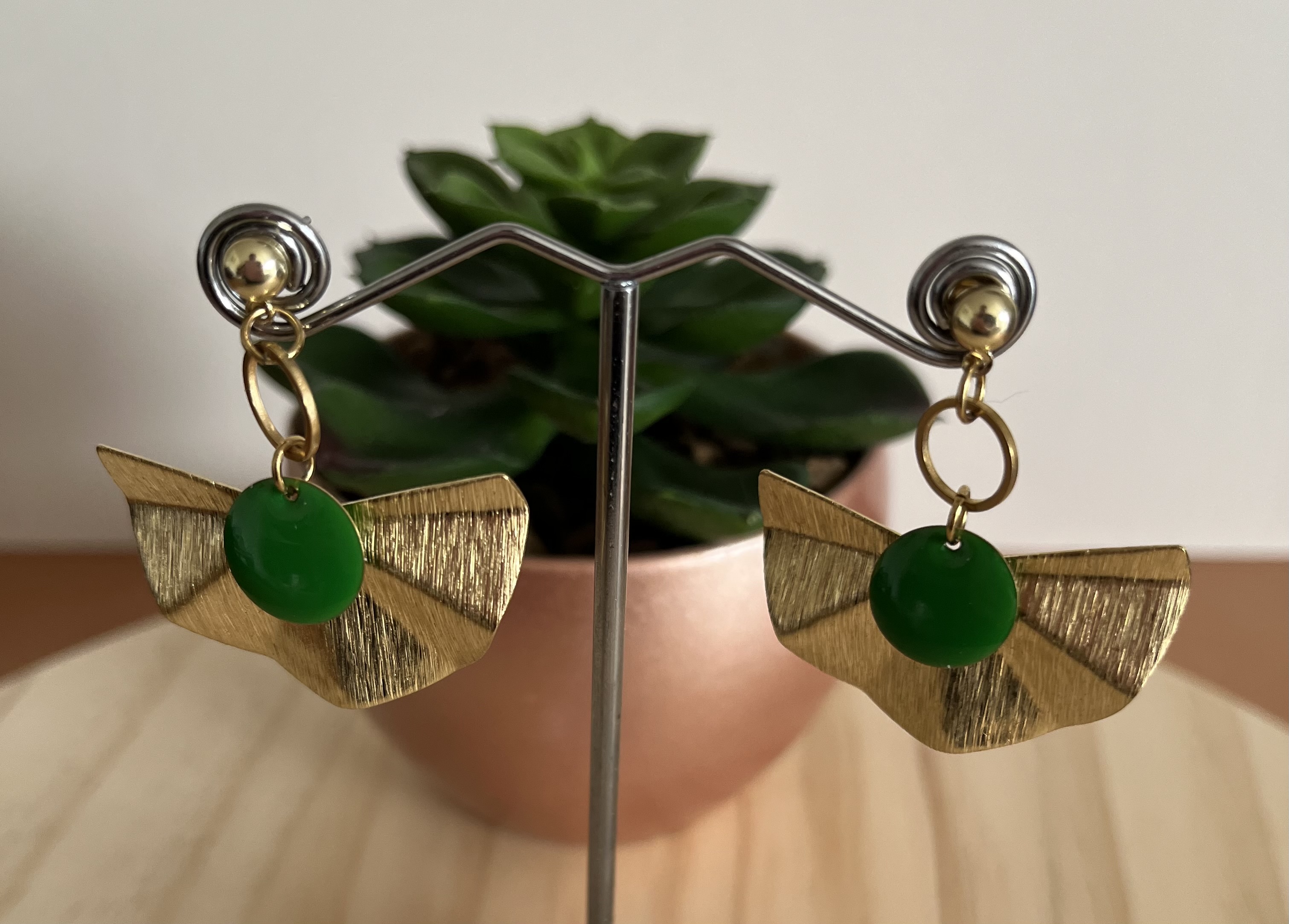 Boucles d'oreille breloque éventail verte