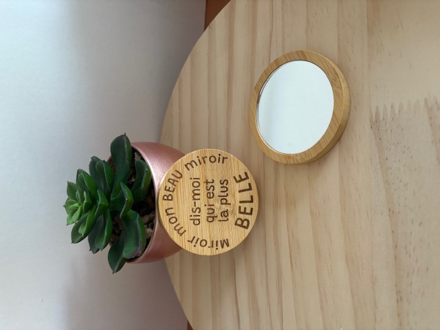 Miroir "Qui est la plus belle"