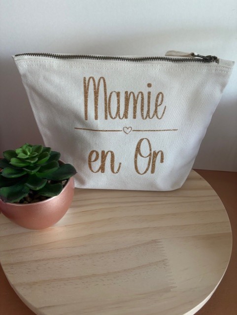 Pochette "mamie en or"