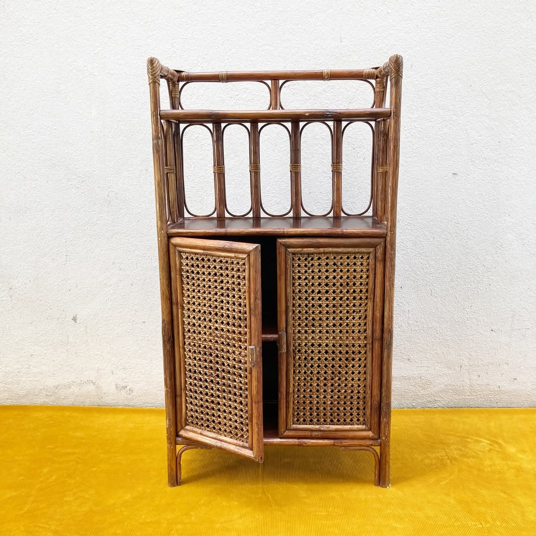 Meuble de rangement en bambou tressé
