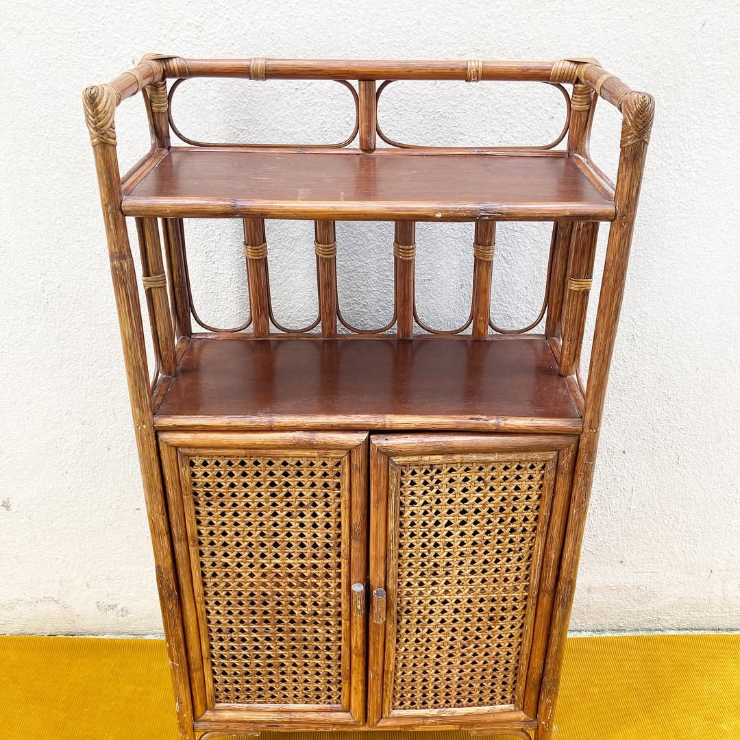 Meuble de rangement en bambou tressé