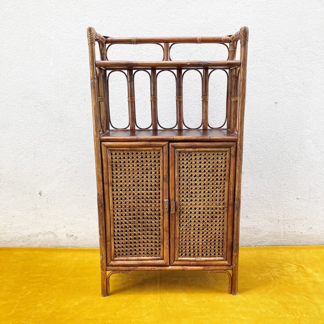 Meuble de rangement en bambou tressé