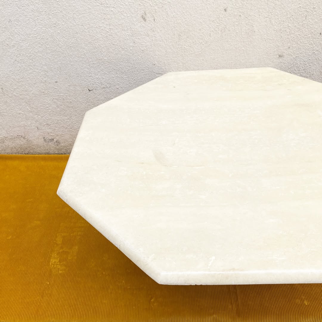 Table basse octogonale en travertin 