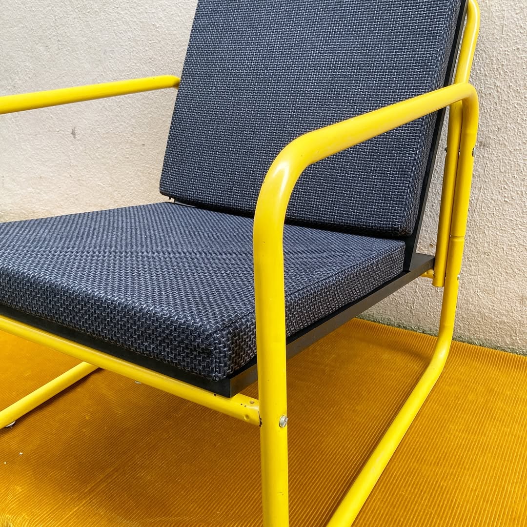 Fauteuil tubulaire RQ3, jaune et noir, par Chassor