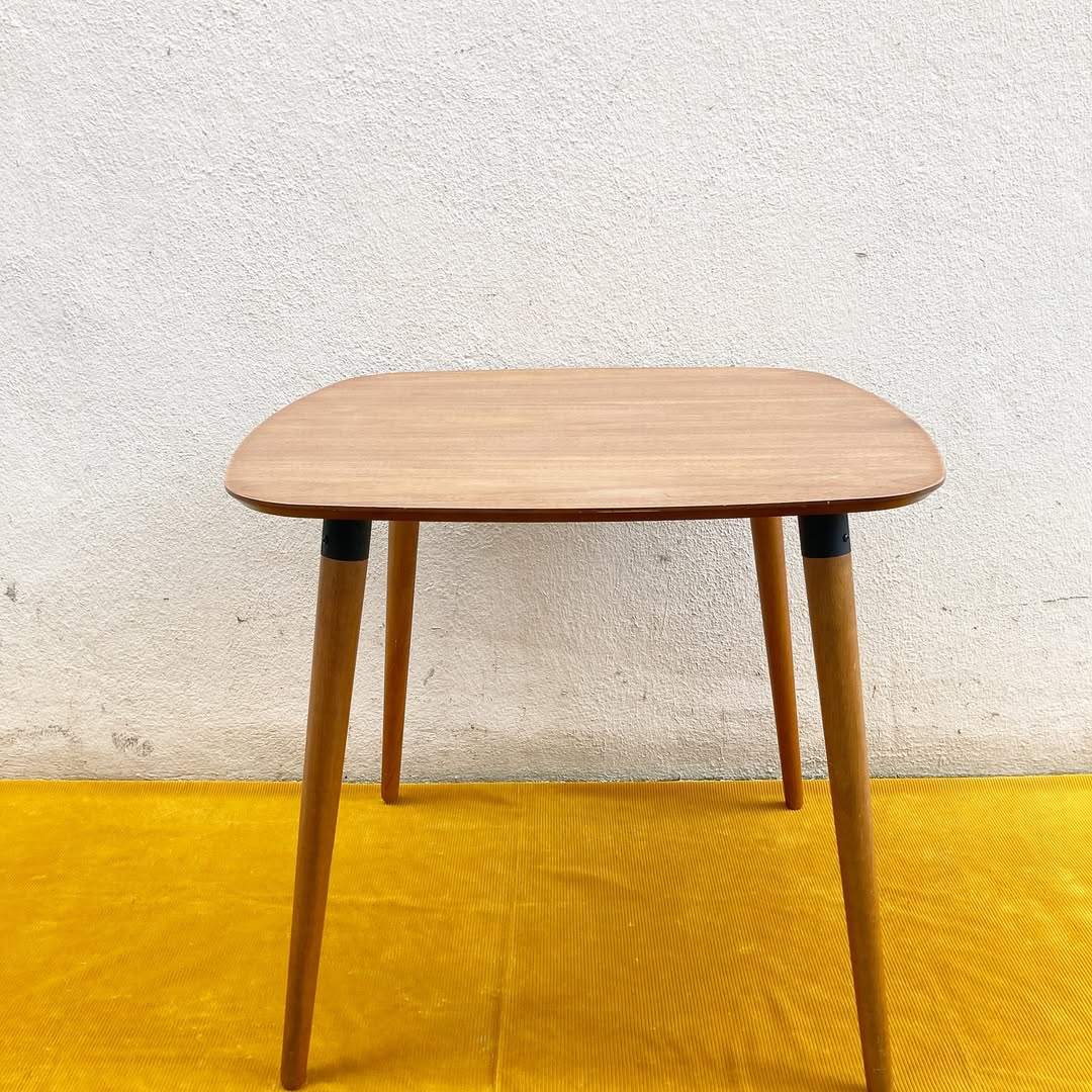 Table à manger scandinave en teck