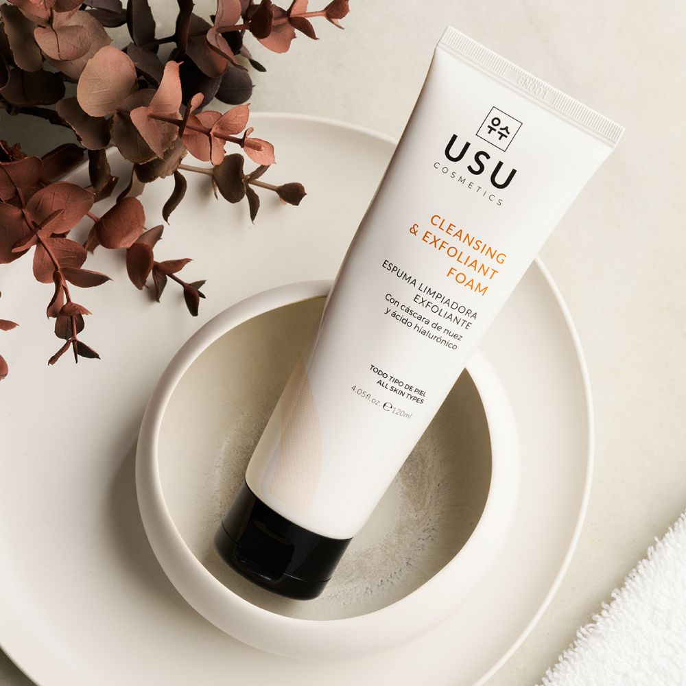 USU Espuma Limpiadora Exfoliante Suave CLEANSING & EXFOLIANT FOAM CON AMINOCOMPLEX 120 ml.