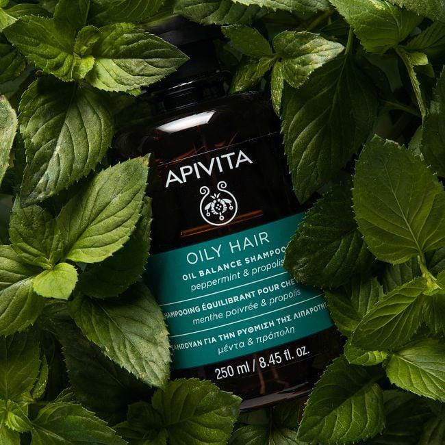 Apivita Oily Hair Champú equilibrante para cabello graso 250 ml.