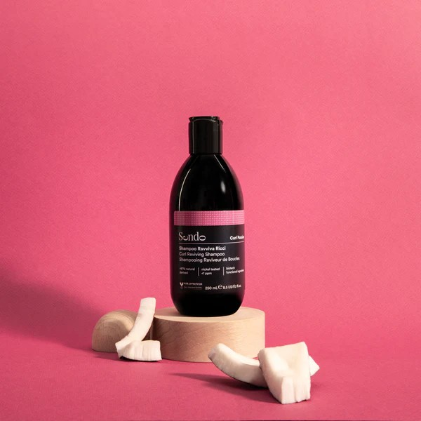 Sendo CHAMPÚ REVITALIZADOR DE RIZOS 250 ml.