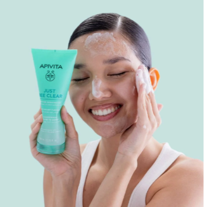 Apivita JUST BEE CLEAR PURIFYING CLEANSER GEL 200 ml.