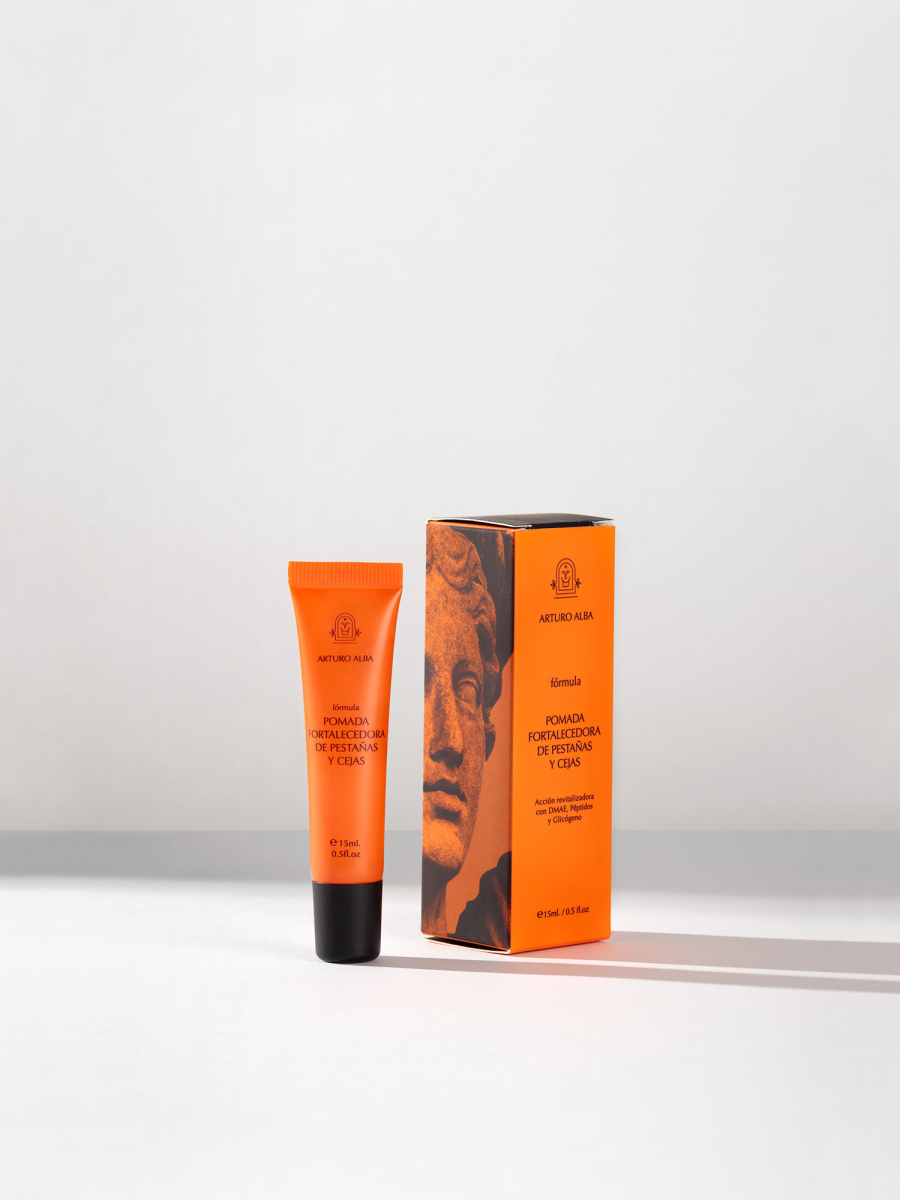 Arturo Alba fórmula POMADA FORTALECEDORA DE PESTAÑAS Y CEJAS 15 ml.