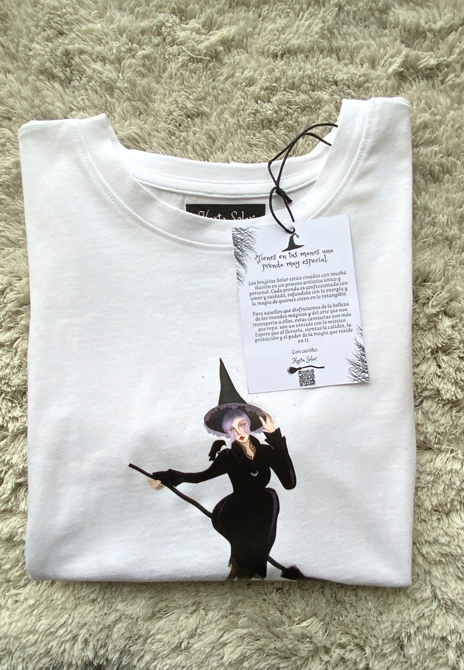 Camiseta Bruja Violet