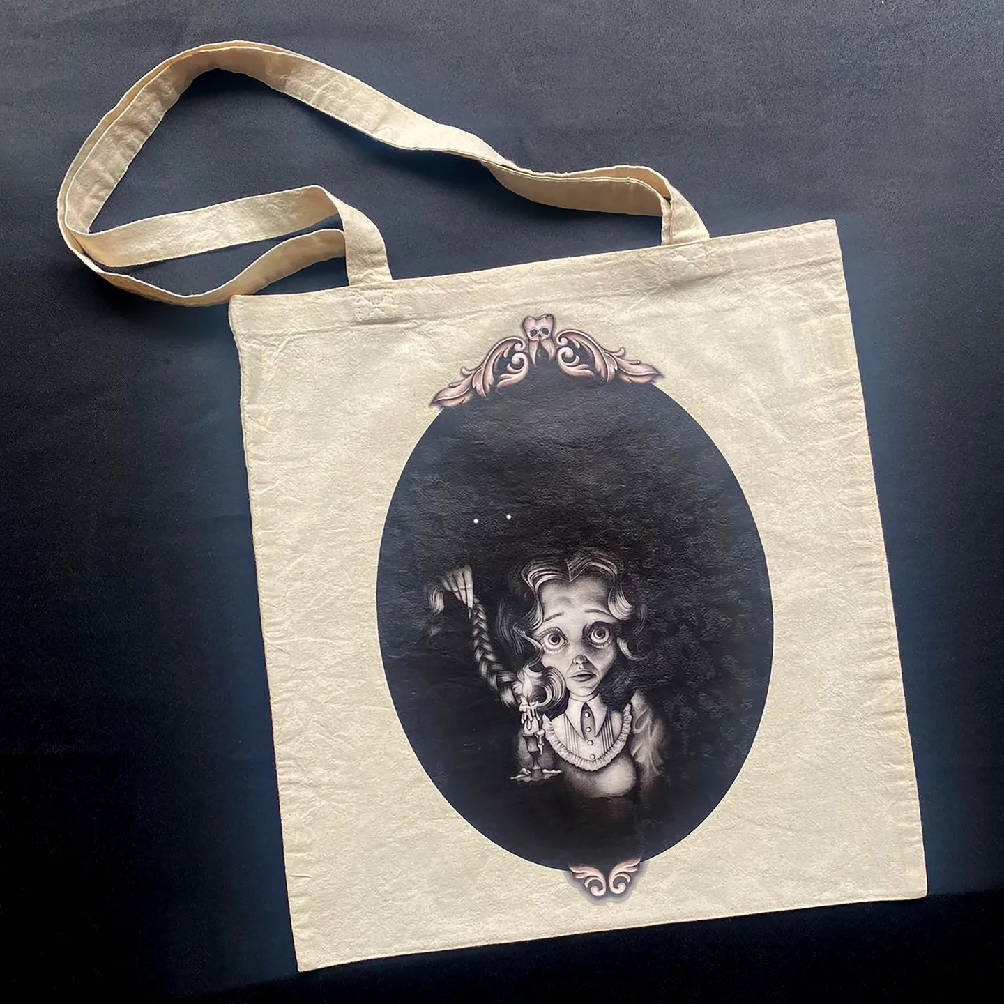 Tote Bag "CUANDO TE SUSURRAN AL OIDO"