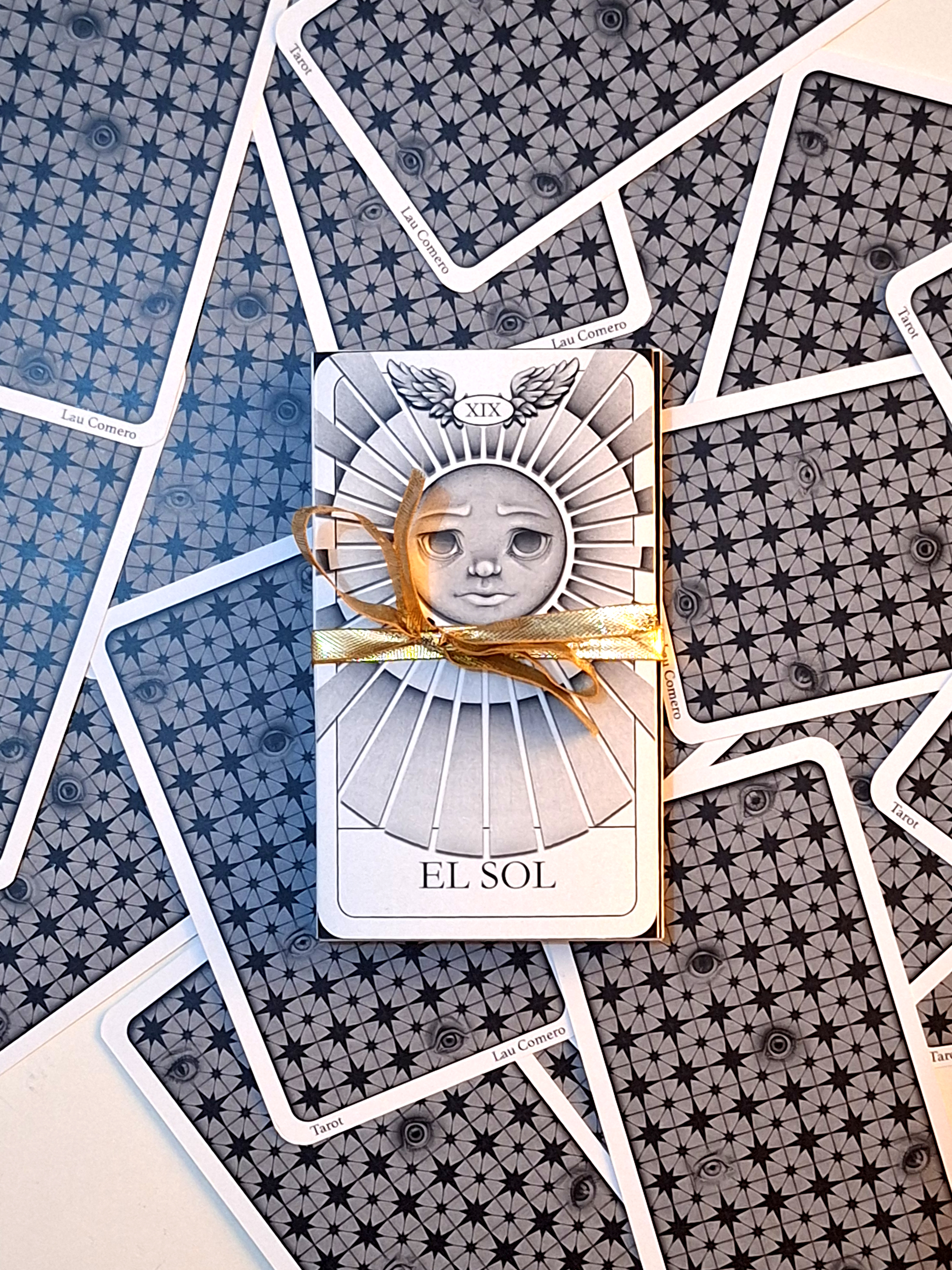TAROT LAU COMERO  PARA ENDORA MOON