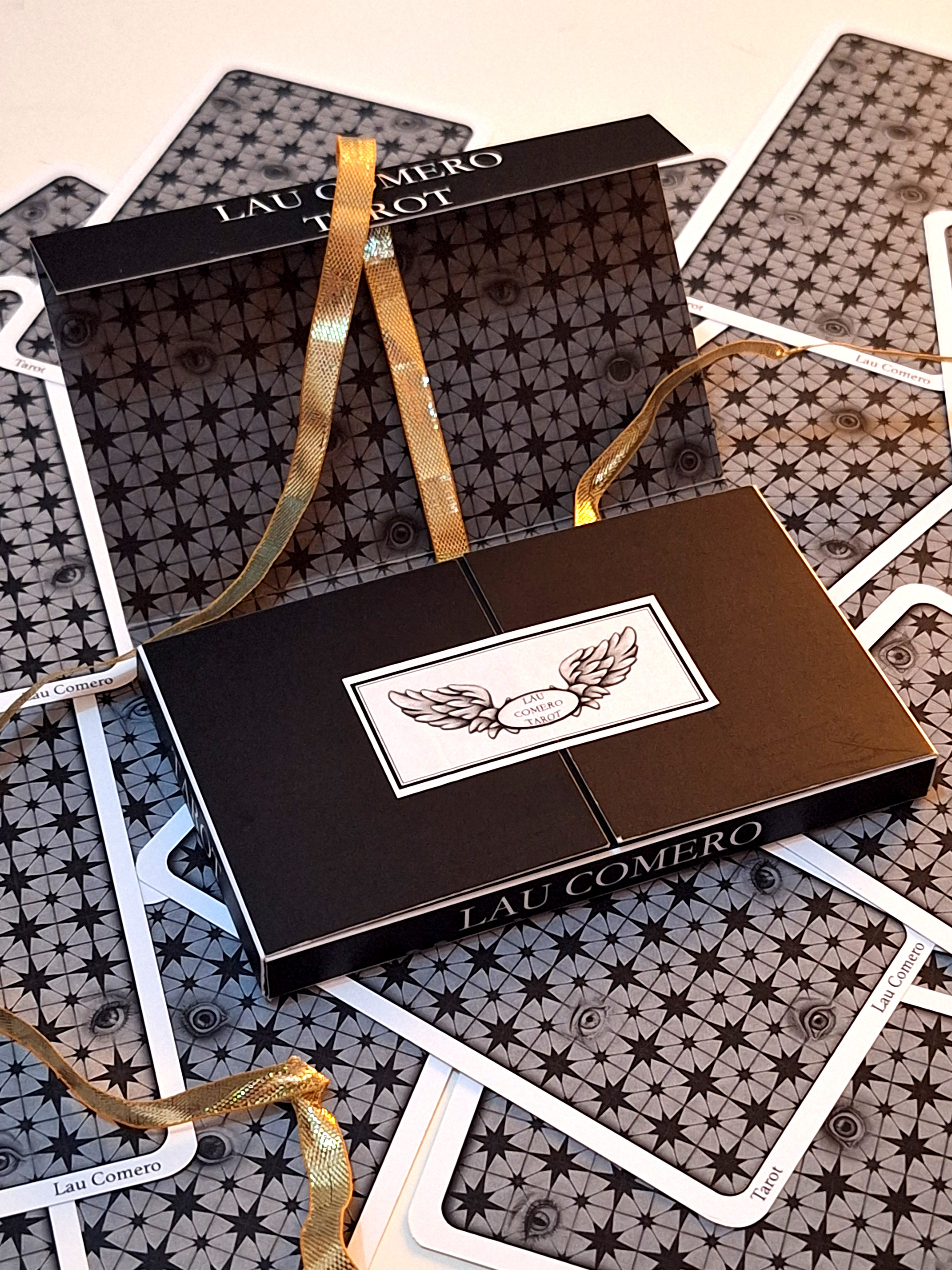TAROT LAU COMERO  PARA ENDORA MOON