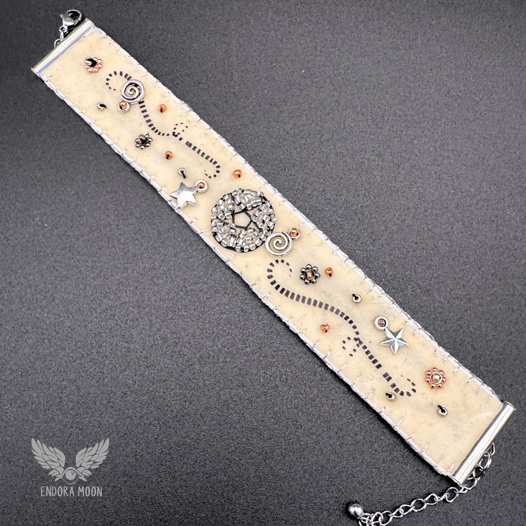 Pulsera Wicca Moon – Pentáculo y espirales