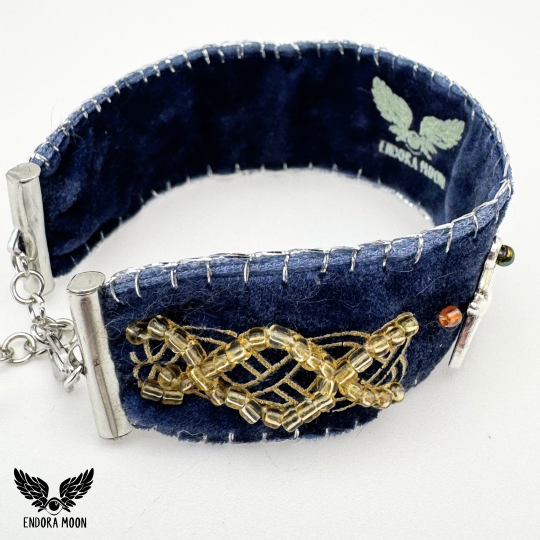 Pulsera Wicca Moon –  Triplediosa aguamarina