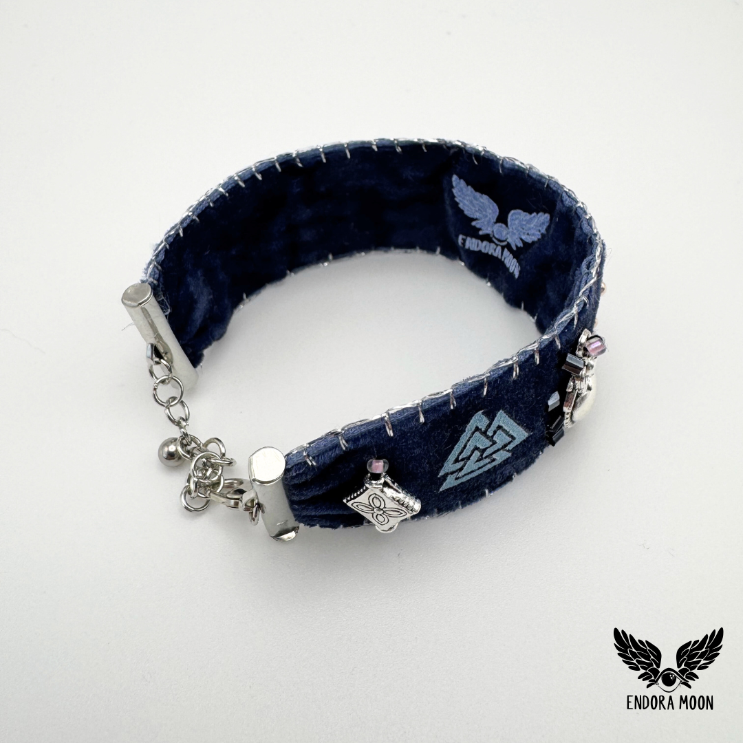 Pulsera Wicca Moon –  Pentáculo y corazones 