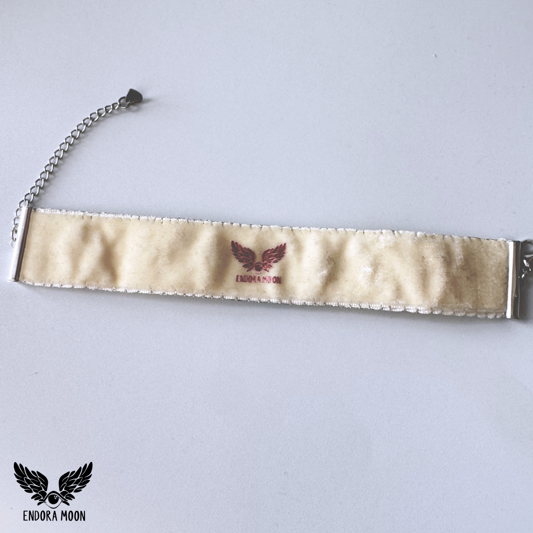 Pulsera Wicca Moon – Nudo bruja y corazones alados 