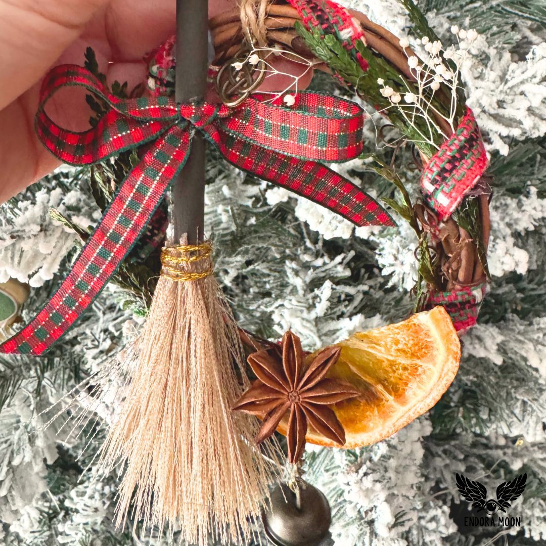 Coronita de Yule – Edición Artesanal Endora Moon