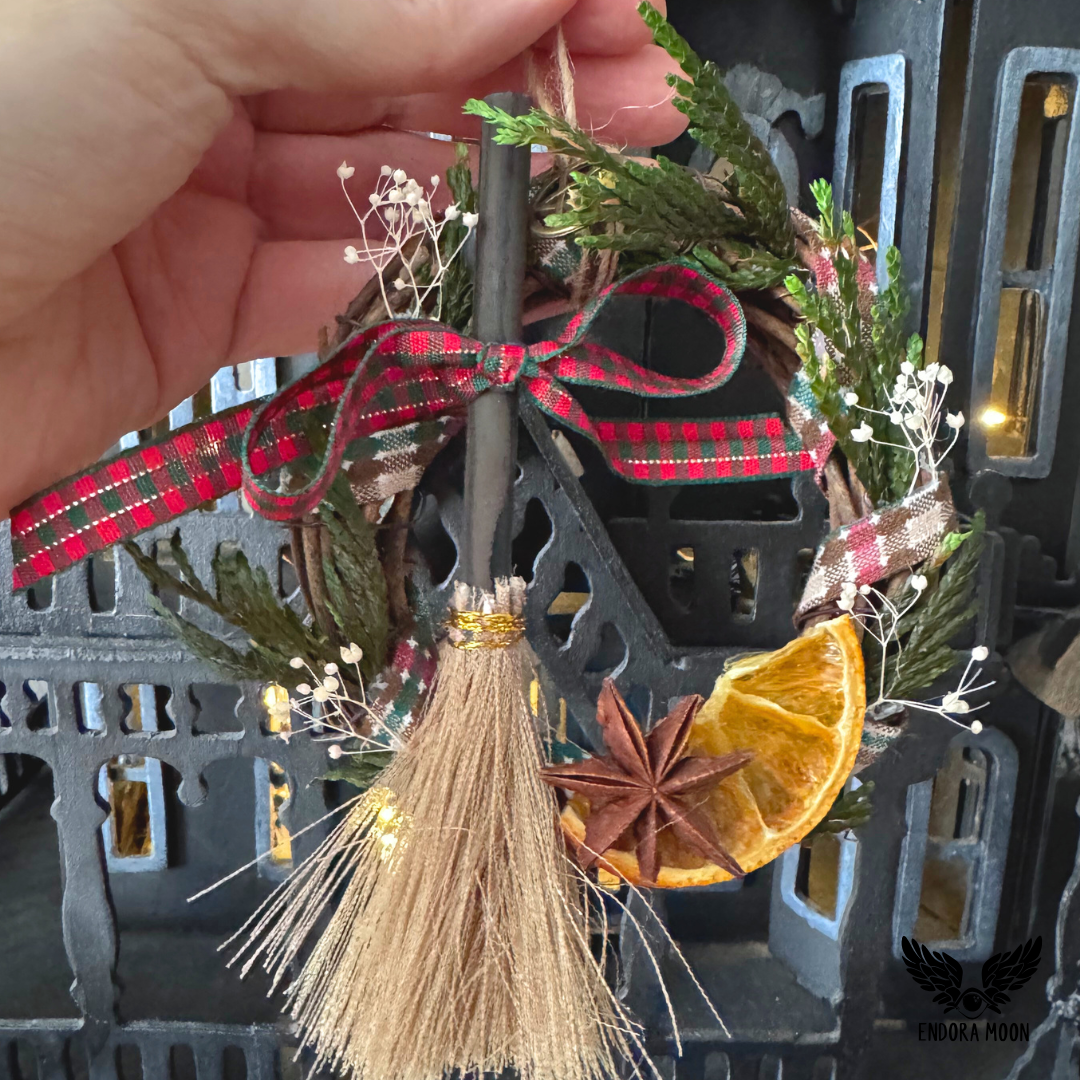 Coronita de Yule – Edición Artesanal Endora Moon