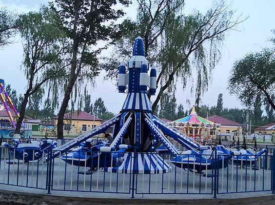 Manège de parc d'attractions