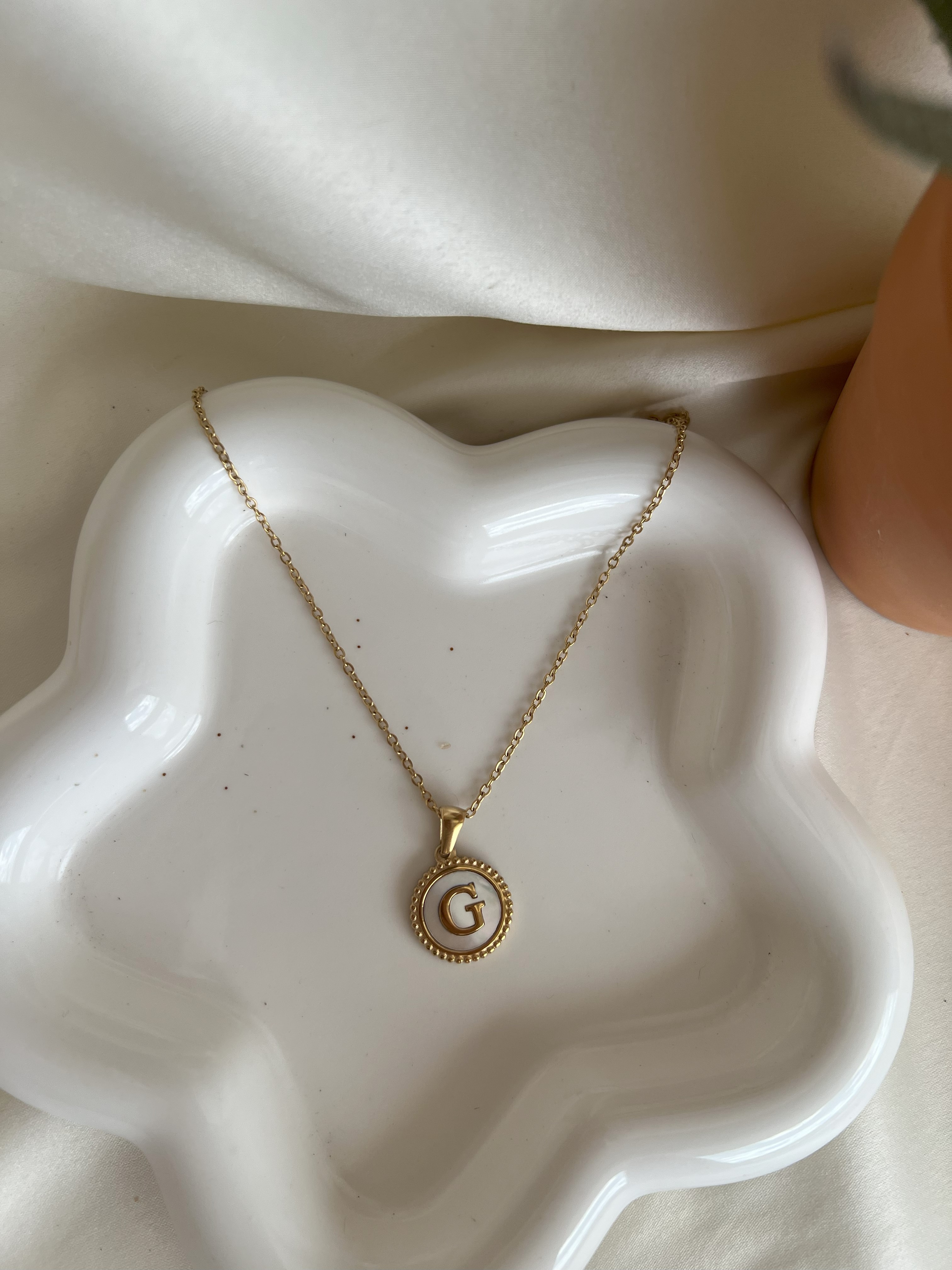 Collar Letra "G"