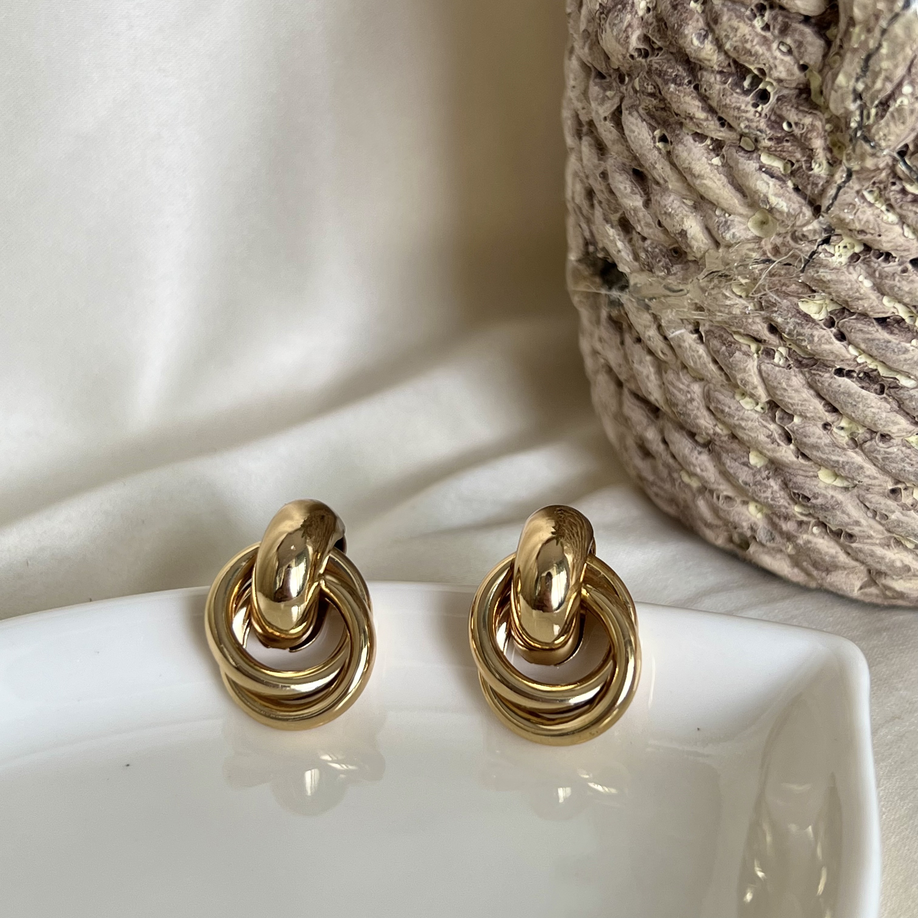Aretes Button