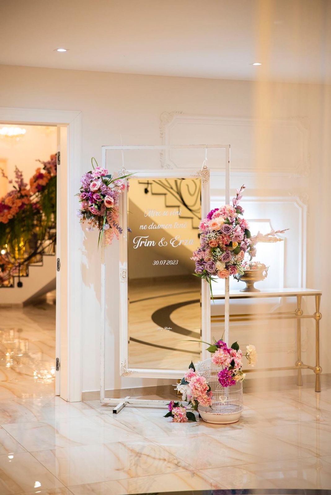 Wedding Decorative Mirror Stand