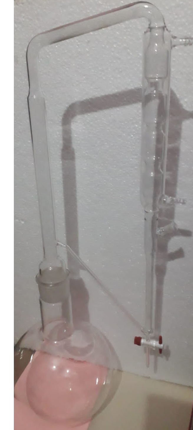 Clevenger Apparatus for essential oil extraction