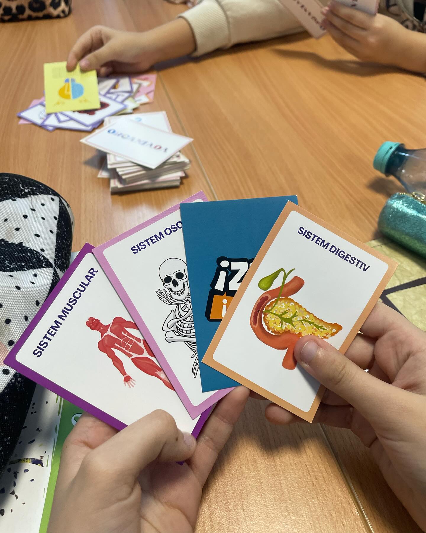 Organiada - joc educativ pentru biologie