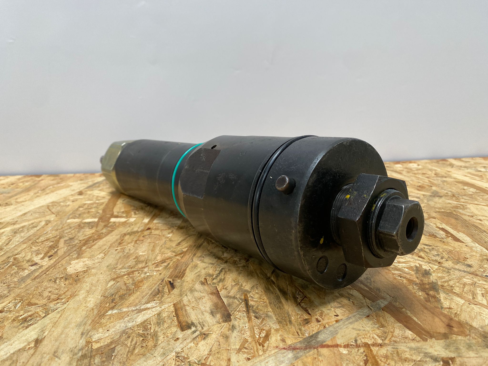 Fuel injector Wärtsilä 46