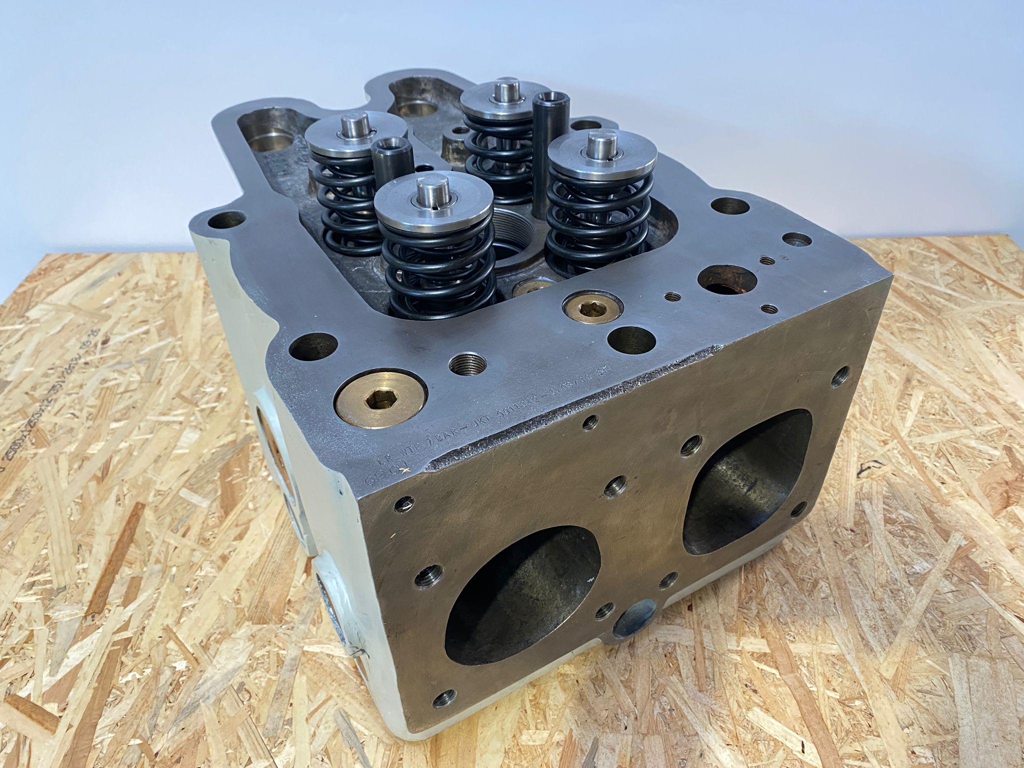 Cylinder Head ABC DZ  -  Complete (RECONDITIONATED)