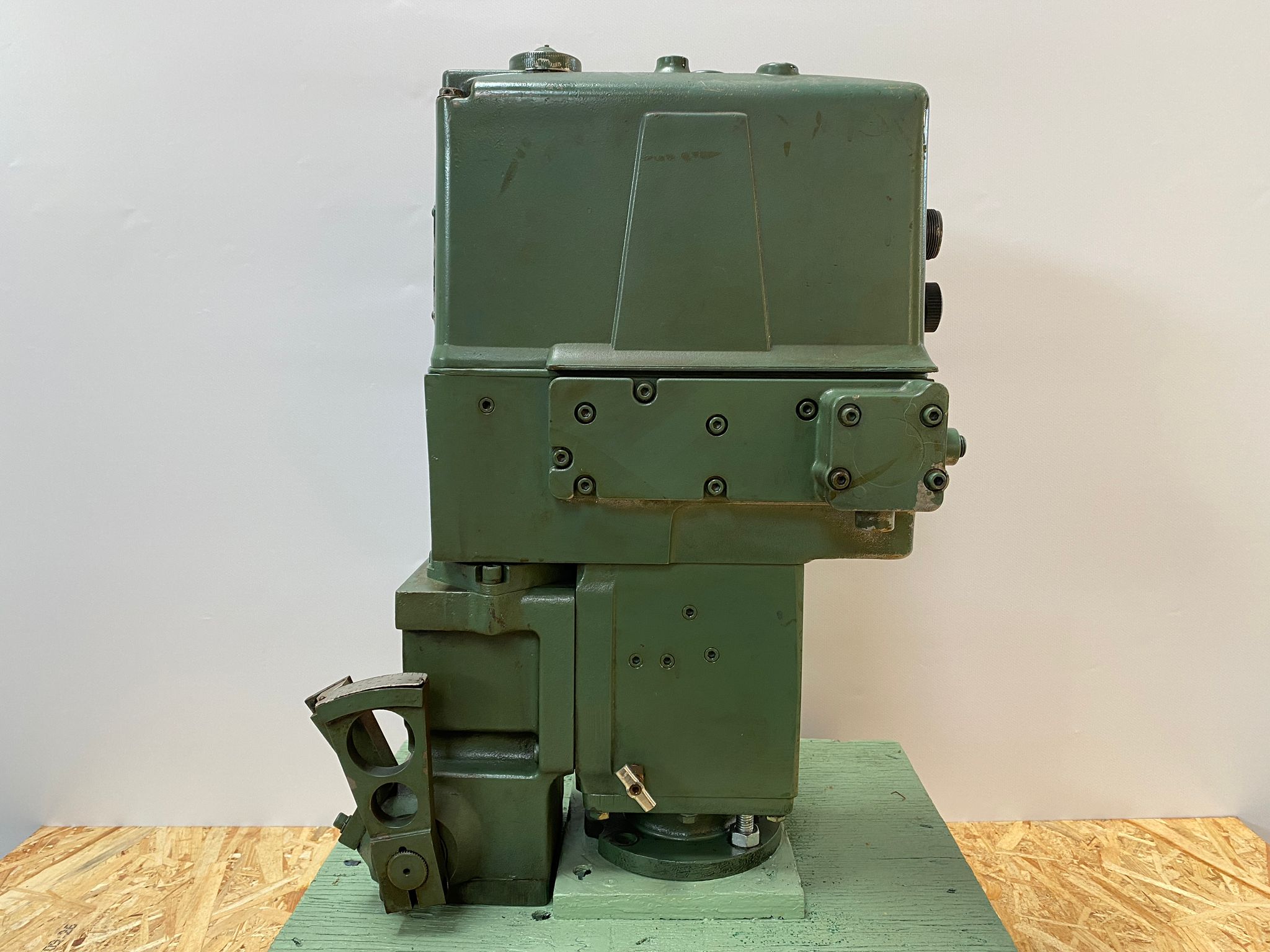 Woodward Type PGA Governor P/N 8575- 956