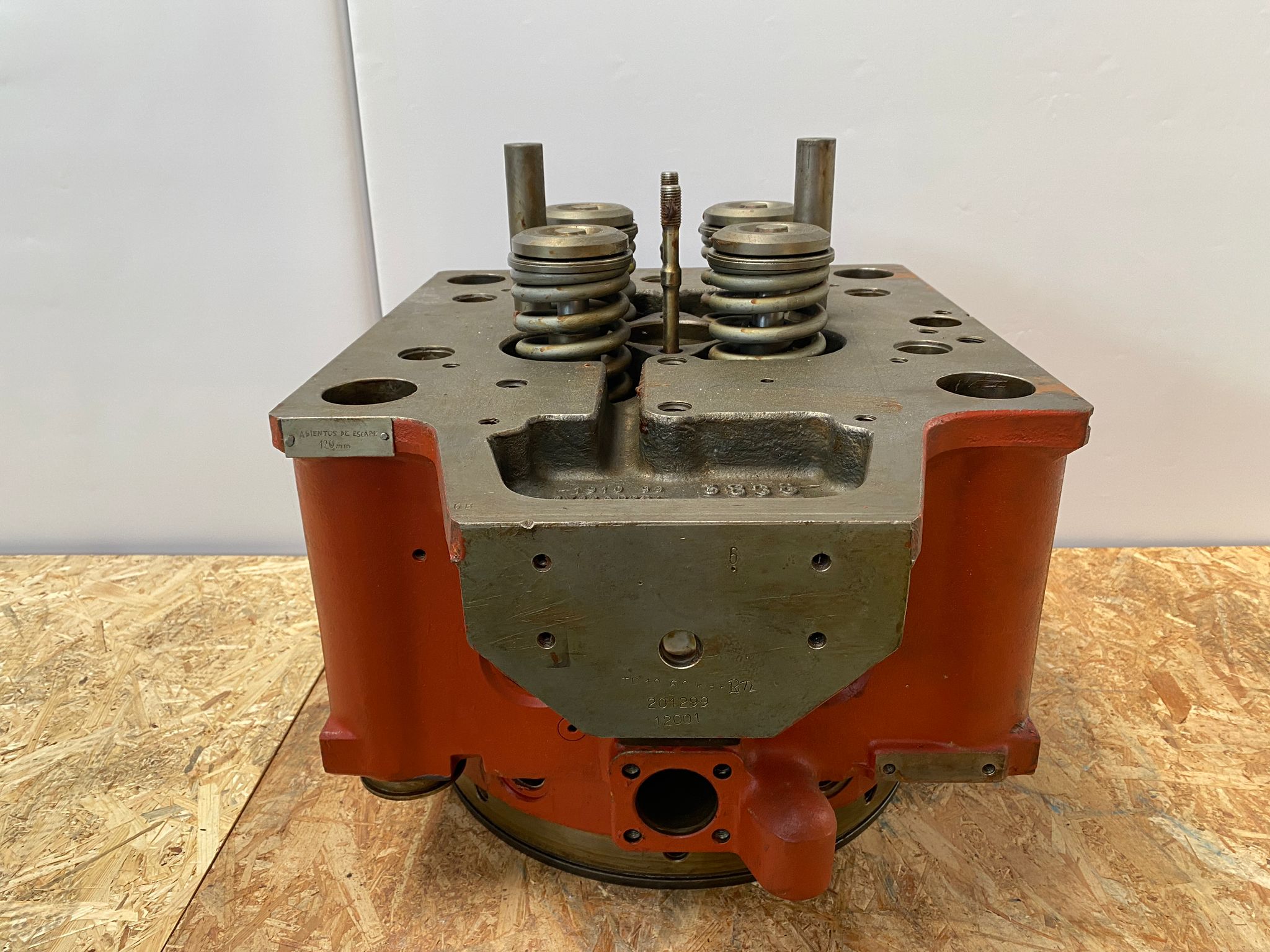 Cylinder Head Wärtsila 32  -  Complete (RECONDITIONATED)  