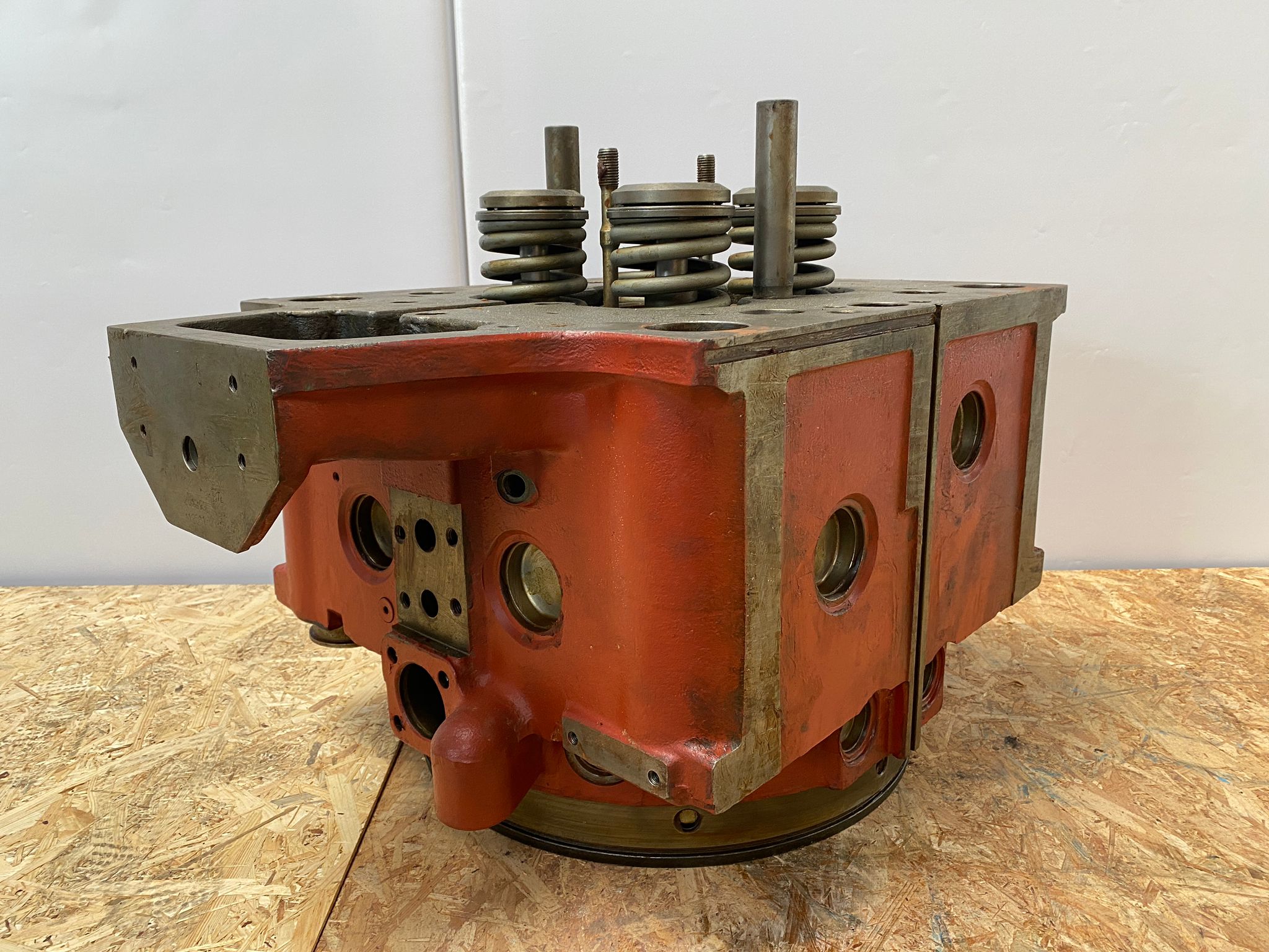 Cylinder Head Wärtsila 32  -  Complete (RECONDITIONATED)  