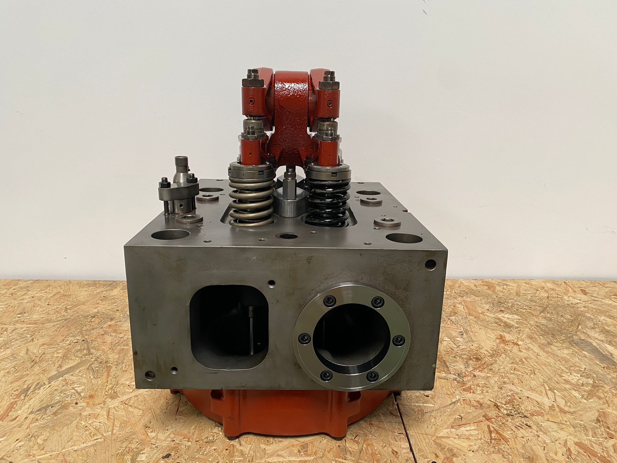 Cylinder Head Wärtsila VASA 32  -  Complete (RECONDITIONATED)