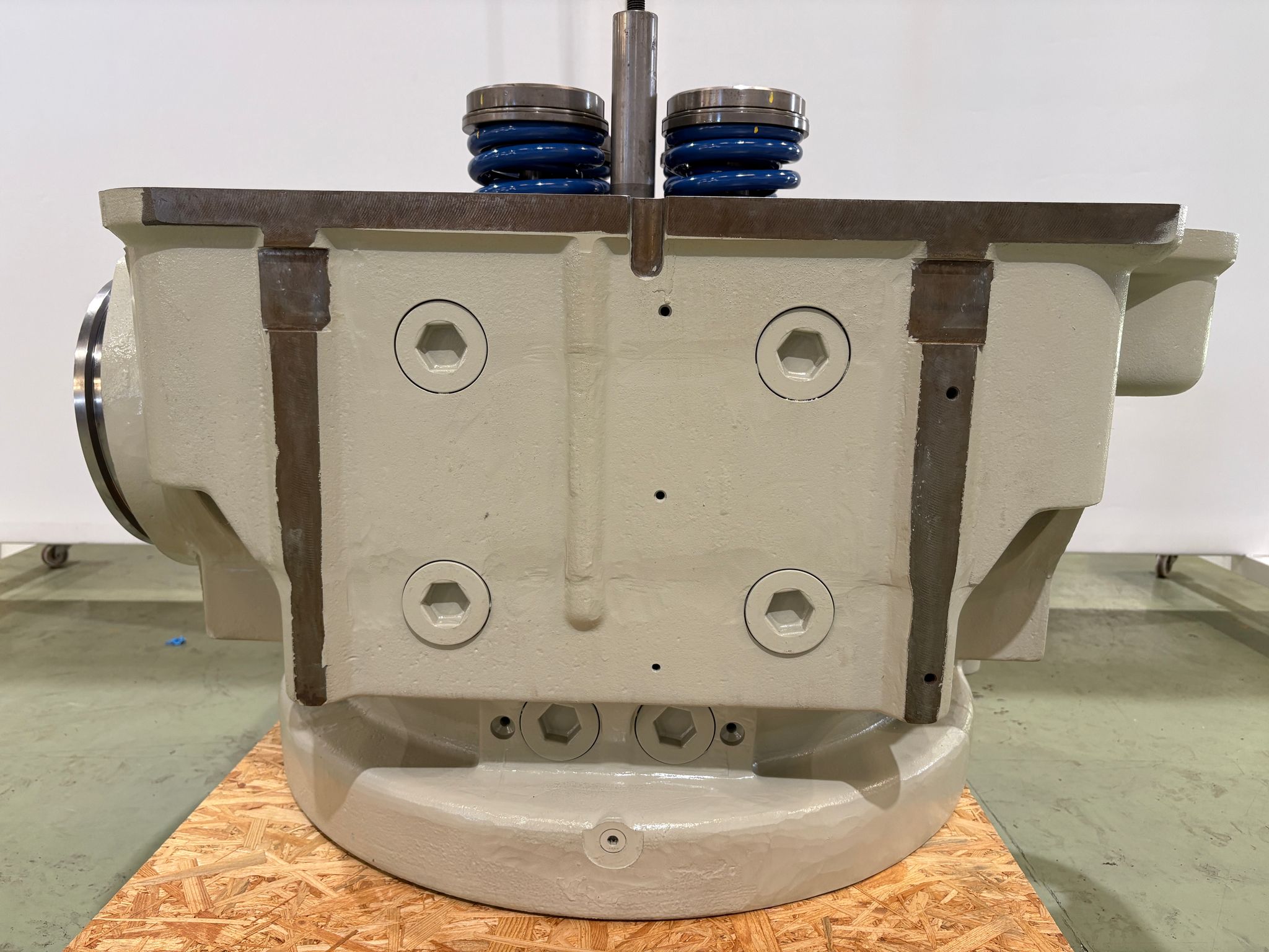 Cylinder Head Wärtsila 46 - Complete (RECONDITIONATED)