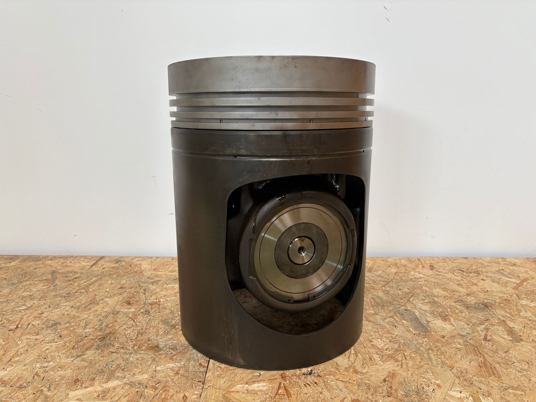 Pistons Wärtsilä W46 Reconditionated