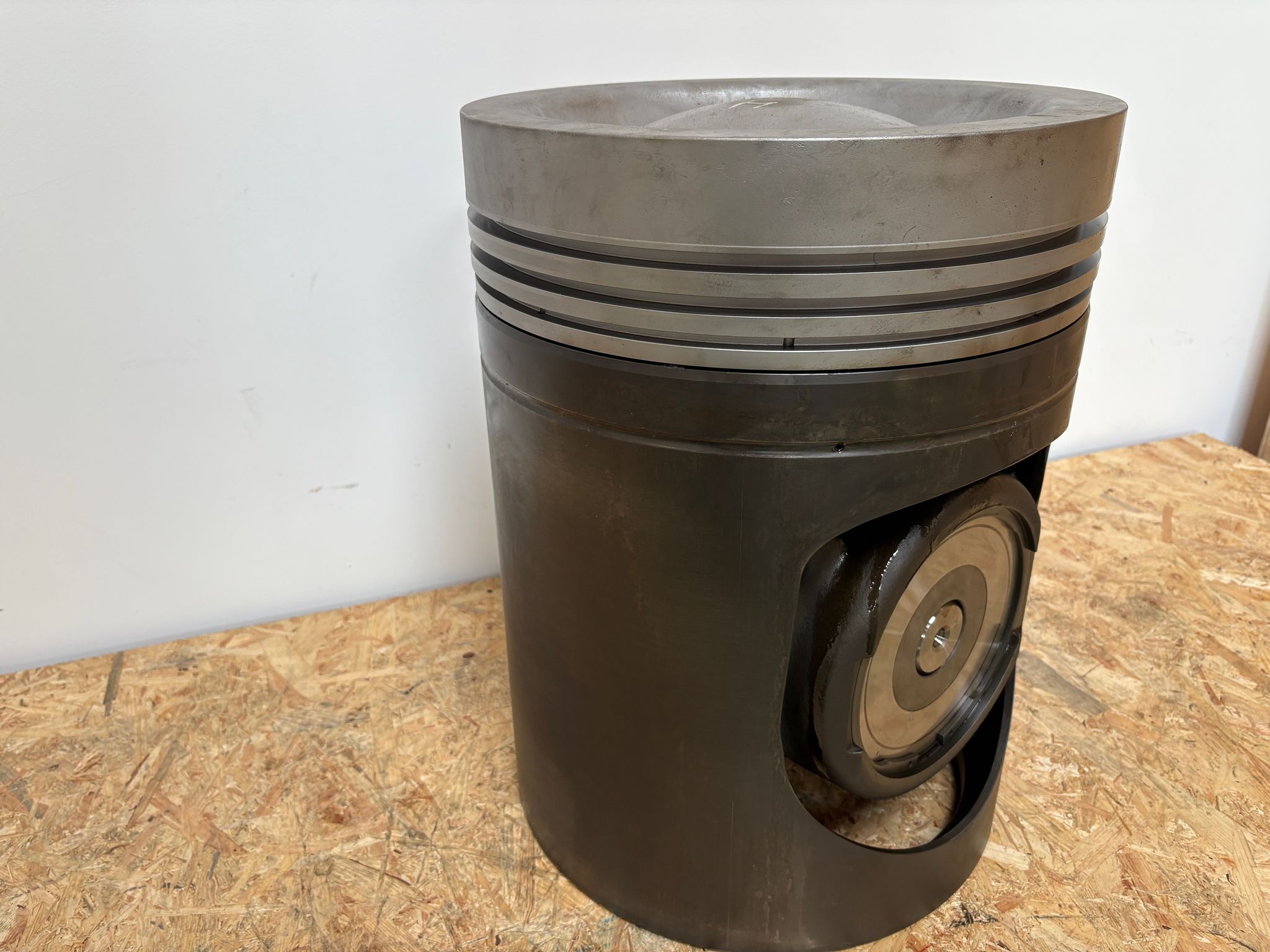 Pistons Wärtsilä W46 Reconditionated 