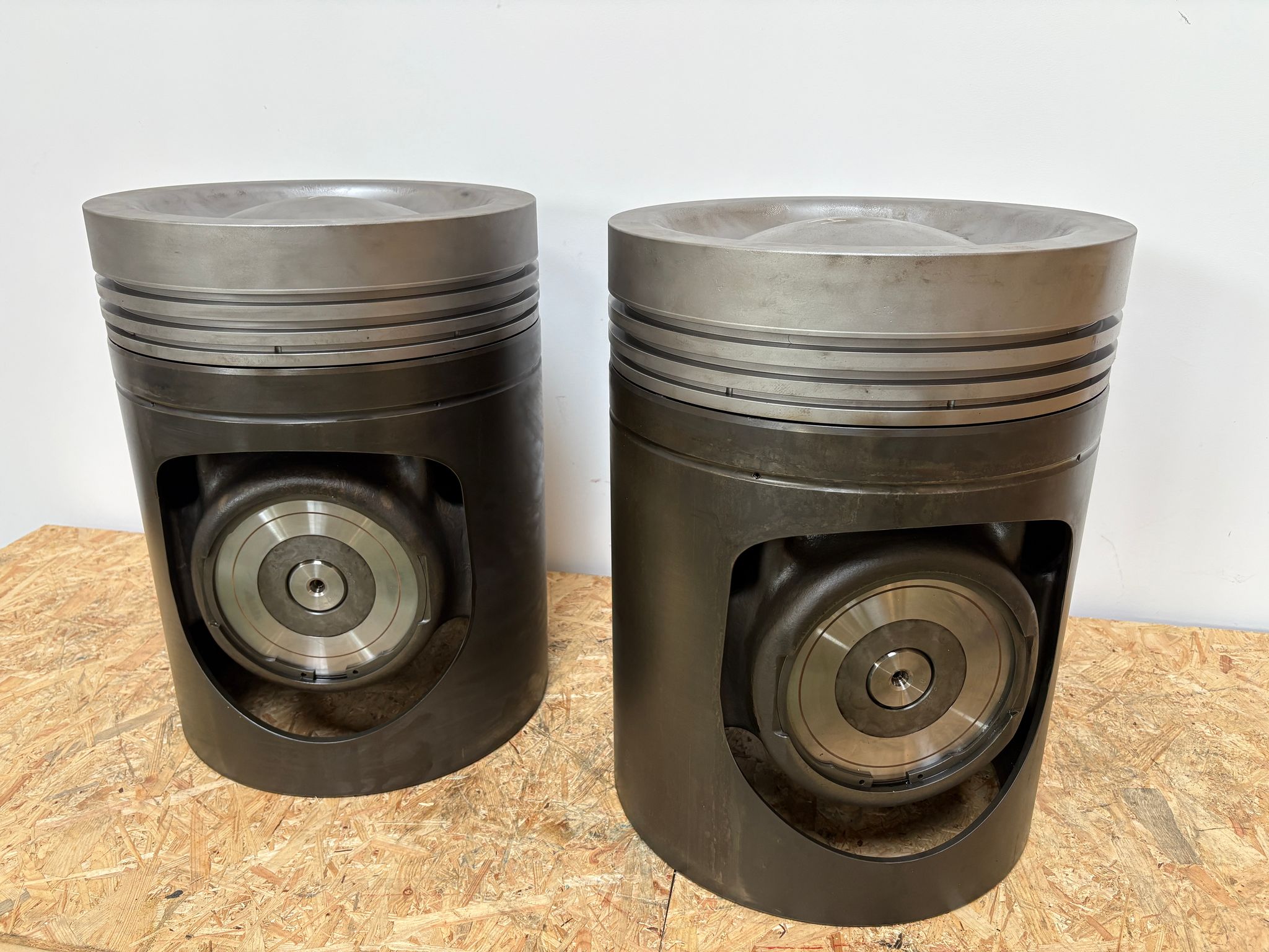 Pistons Wärtsilä W46 Reconditionated 