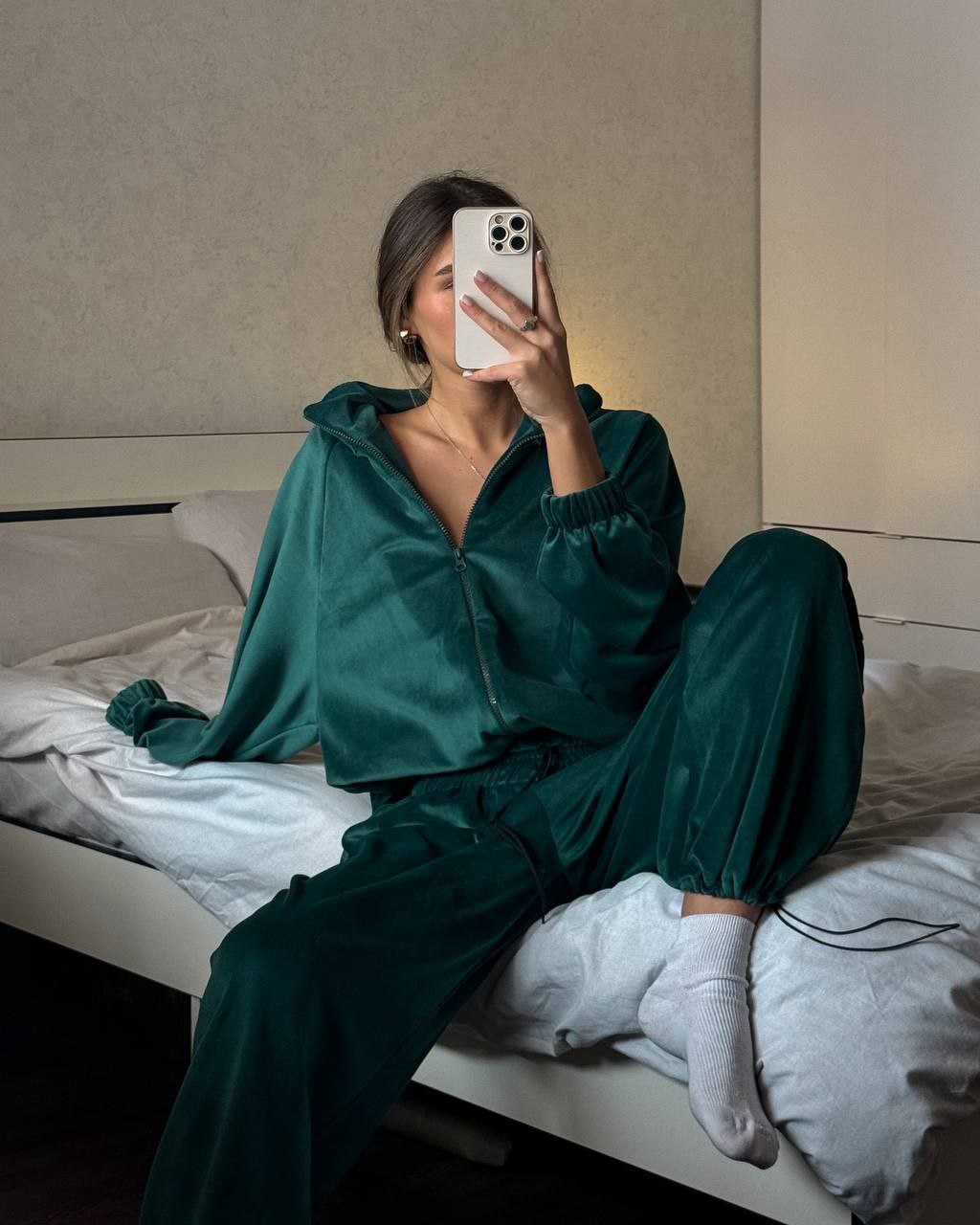 Žalias oversize stiliaus laisvalaikio kostiumėlis