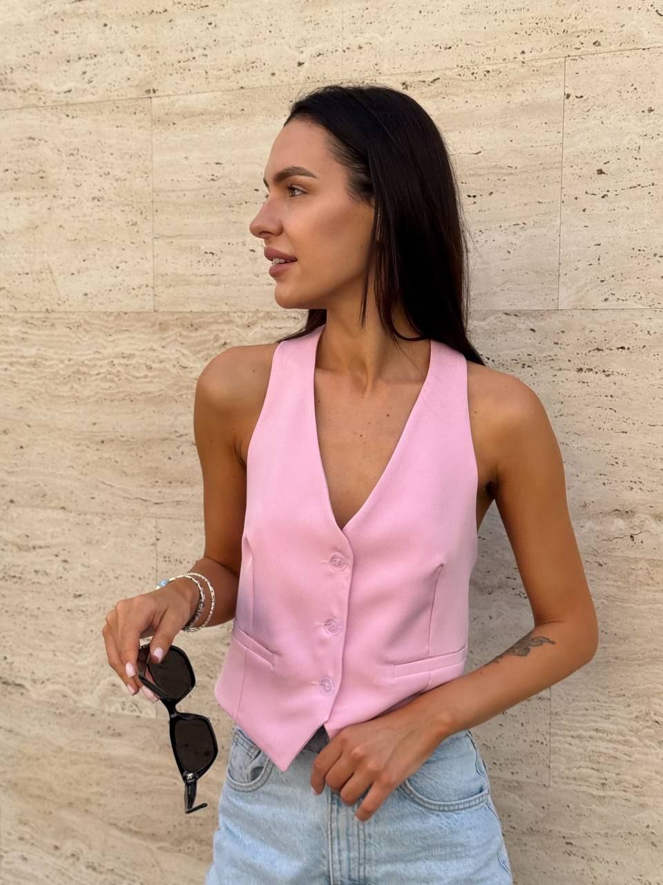 Rožinės spalvos liemenė