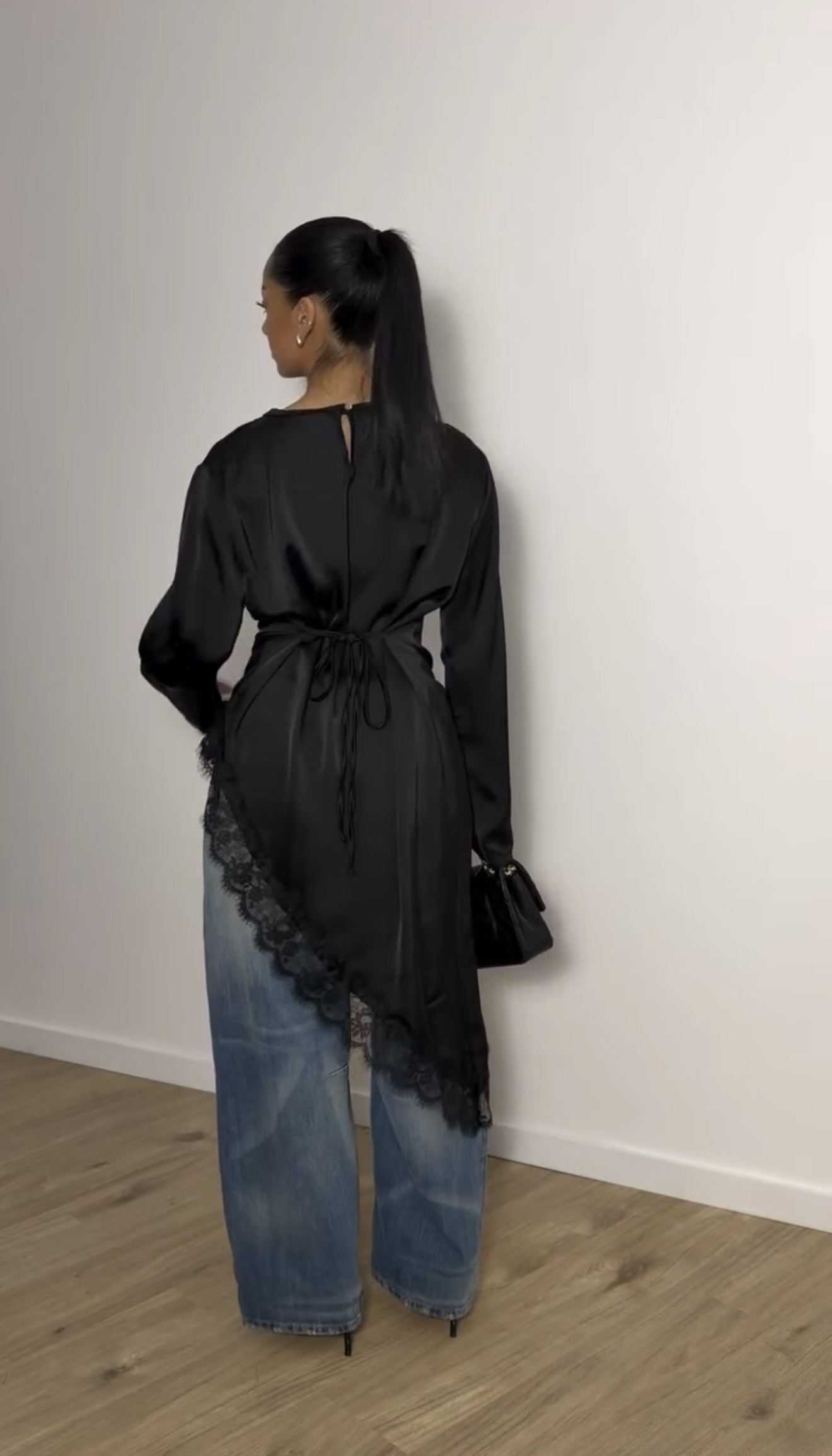 Palaidinė su dirželiu 