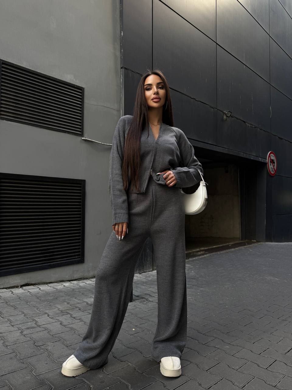 Laisvalaikio kostiumėlis “Cleo”