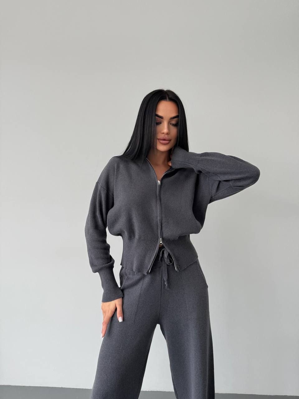 Laisvalaikio kostiumėlis “Mona”