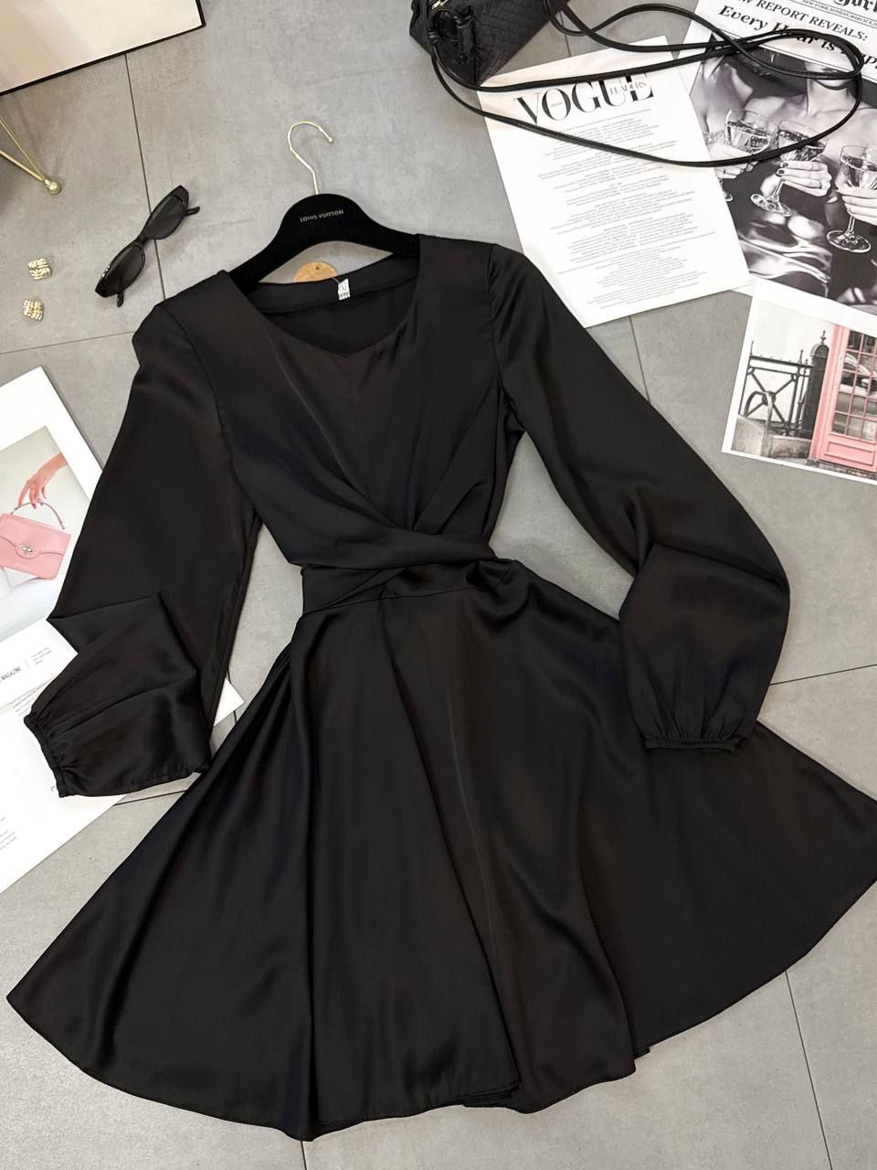 Juodos spalvos suknelė “Lili”