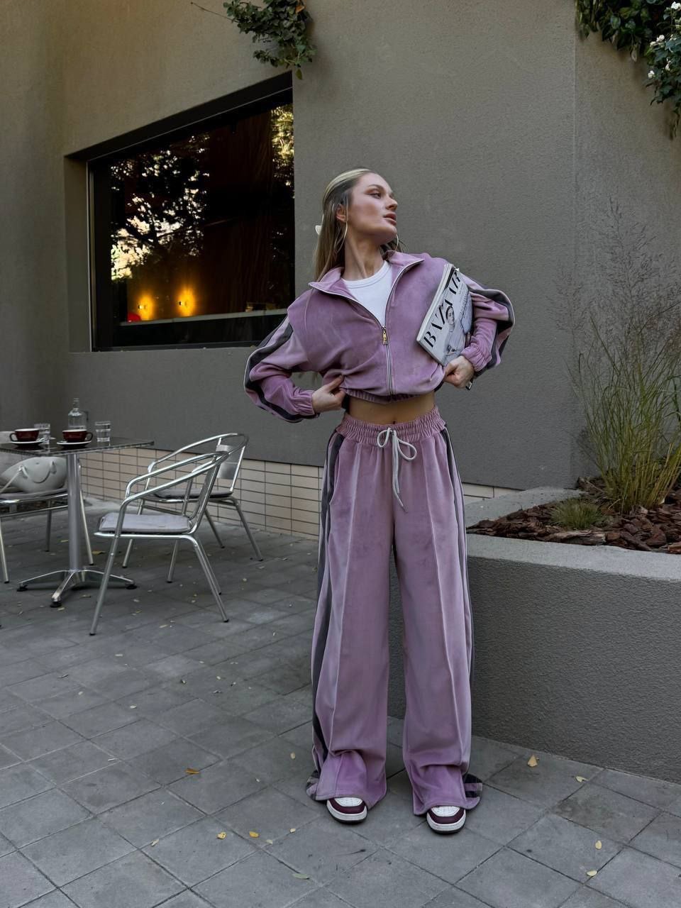 Laisvalaikio kostiumėlis “Lover”