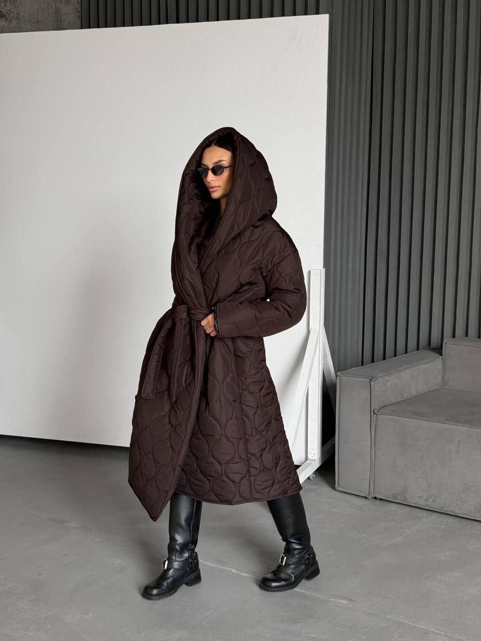 Ilga striukė su dirželiu “Mochy”